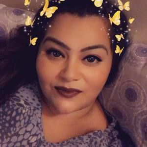 Meet your Posher, Cynthia